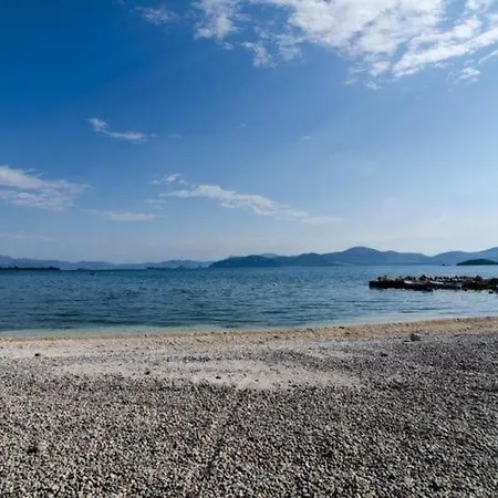 1 Bedroom With Garden