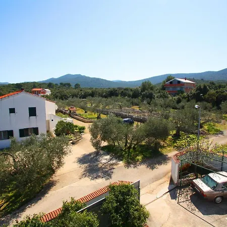 1 Bedroom With Garden *