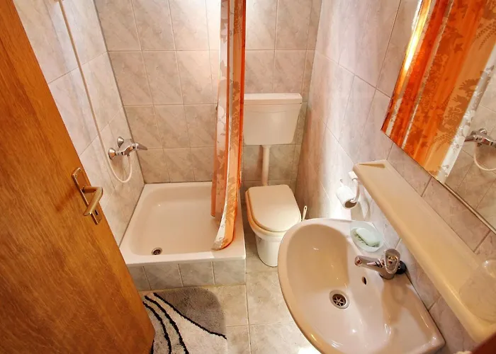 Apartament 1 Bedroom With Garden