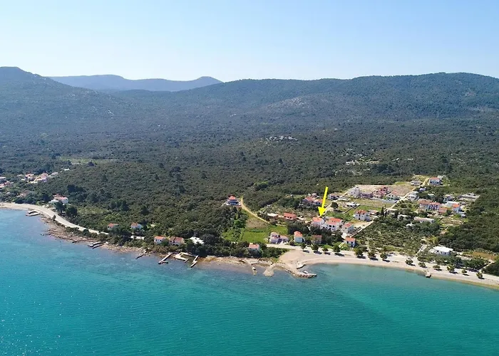 1 Bedroom With Garden Apartament *